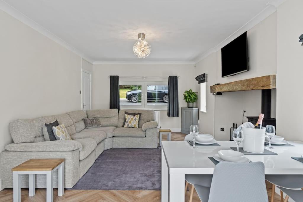 White Cottage Stunning Contemporary 2 Bedroom 2 Ensuite Annex With Hot Tub Plymouth Eksteriør bilde
